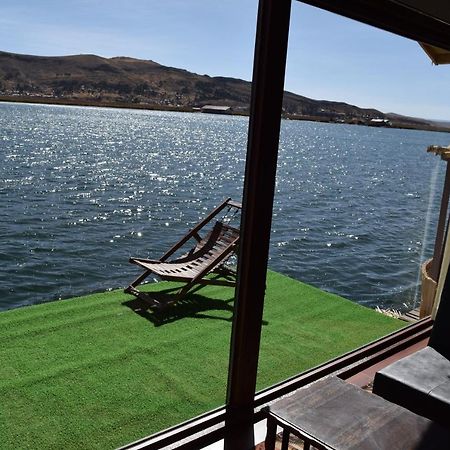 Uros Aruma Uro On Uros Floating Islands Puno Extérieur photo