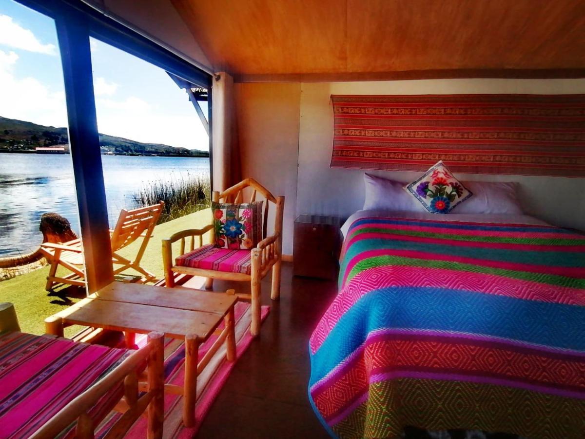 Uros Aruma Uro On Uros Floating Islands Puno Extérieur photo