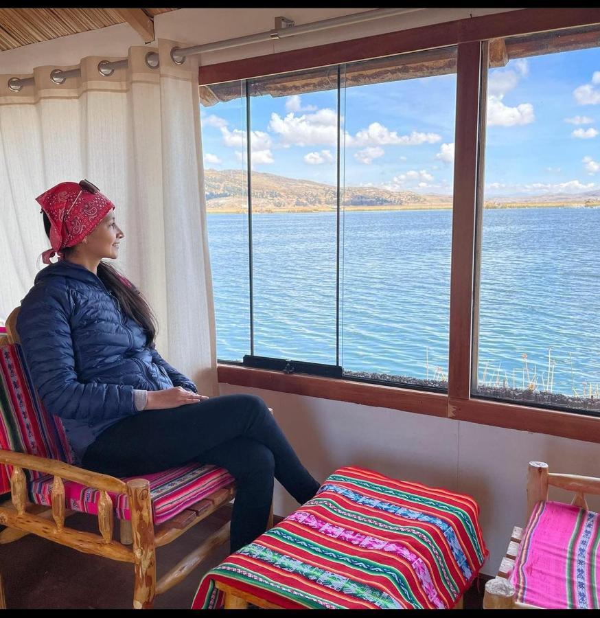 Uros Aruma Uro On Uros Floating Islands Puno Extérieur photo