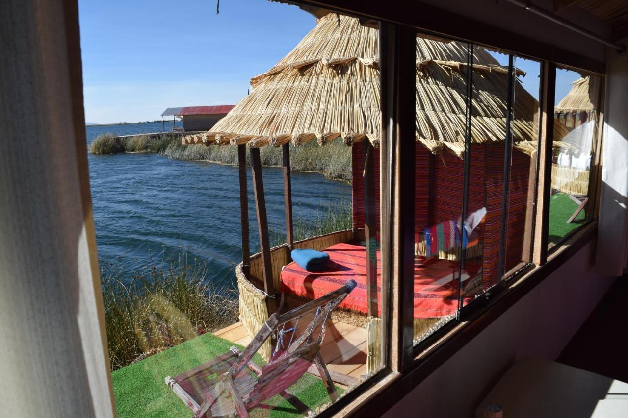 Uros Aruma Uro On Uros Floating Islands Puno Extérieur photo
