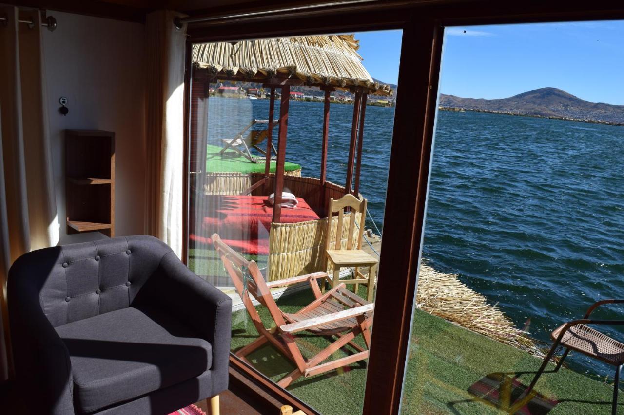 Uros Aruma Uro On Uros Floating Islands Puno Extérieur photo